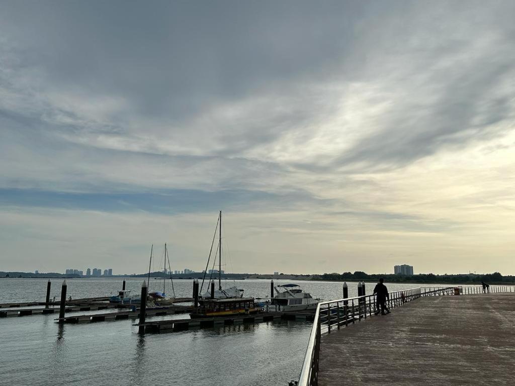 Pangsapuri Dangabay 2bedroom Seaview Luxury Design Unit