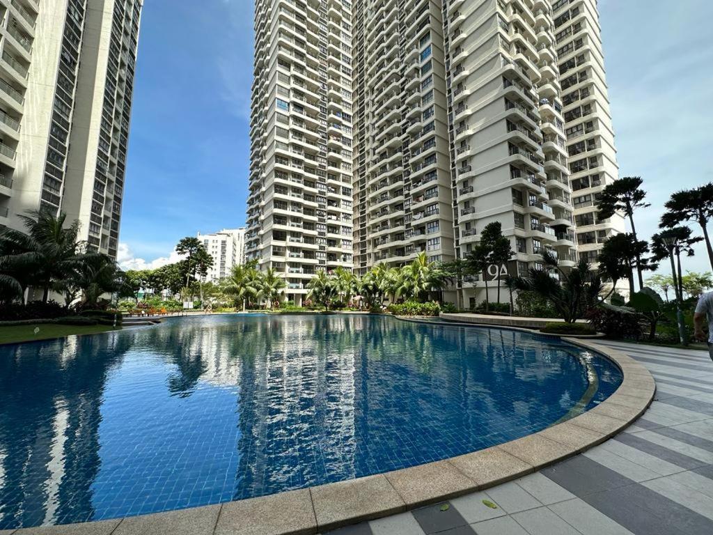 Dangabay 2bedroom Seaview Luxury Design Unit